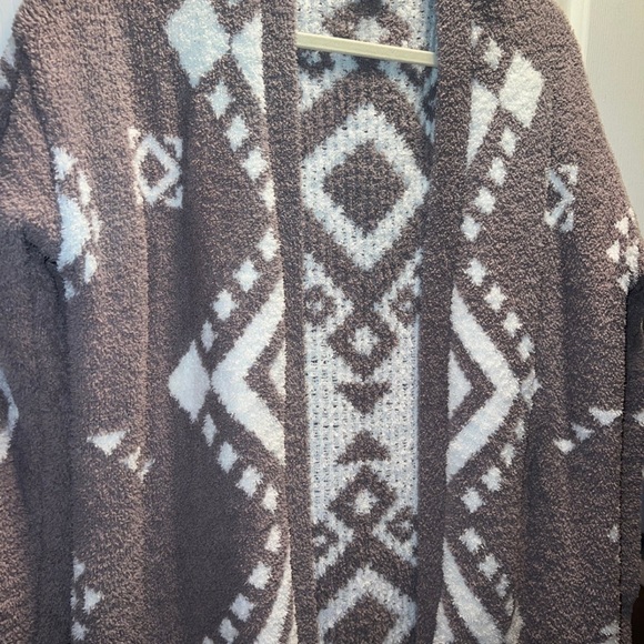 Aztec Print Cardigan - Picture 3 of 4